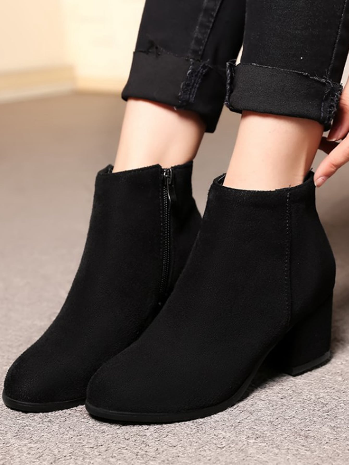 Women Minimalist Classic Boots, Faux Suede Elegant Chunky Heeled Fashion Boots